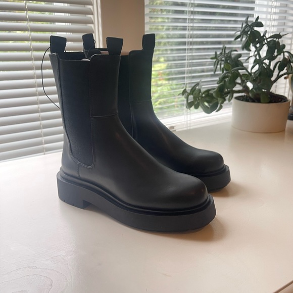 Brand New Chelsea Boots - Picture 6 of 9